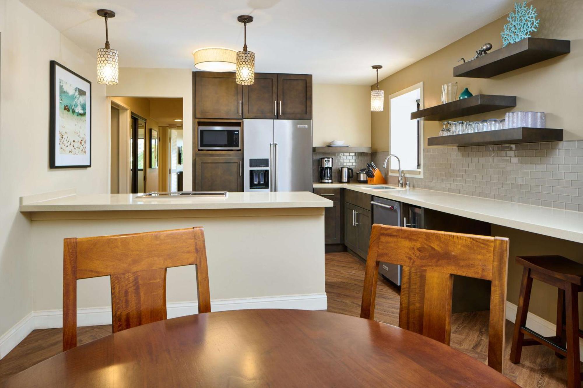 Aston Waikiki Beach Tower Honolulu Kültér fotó A kitchen in a private home