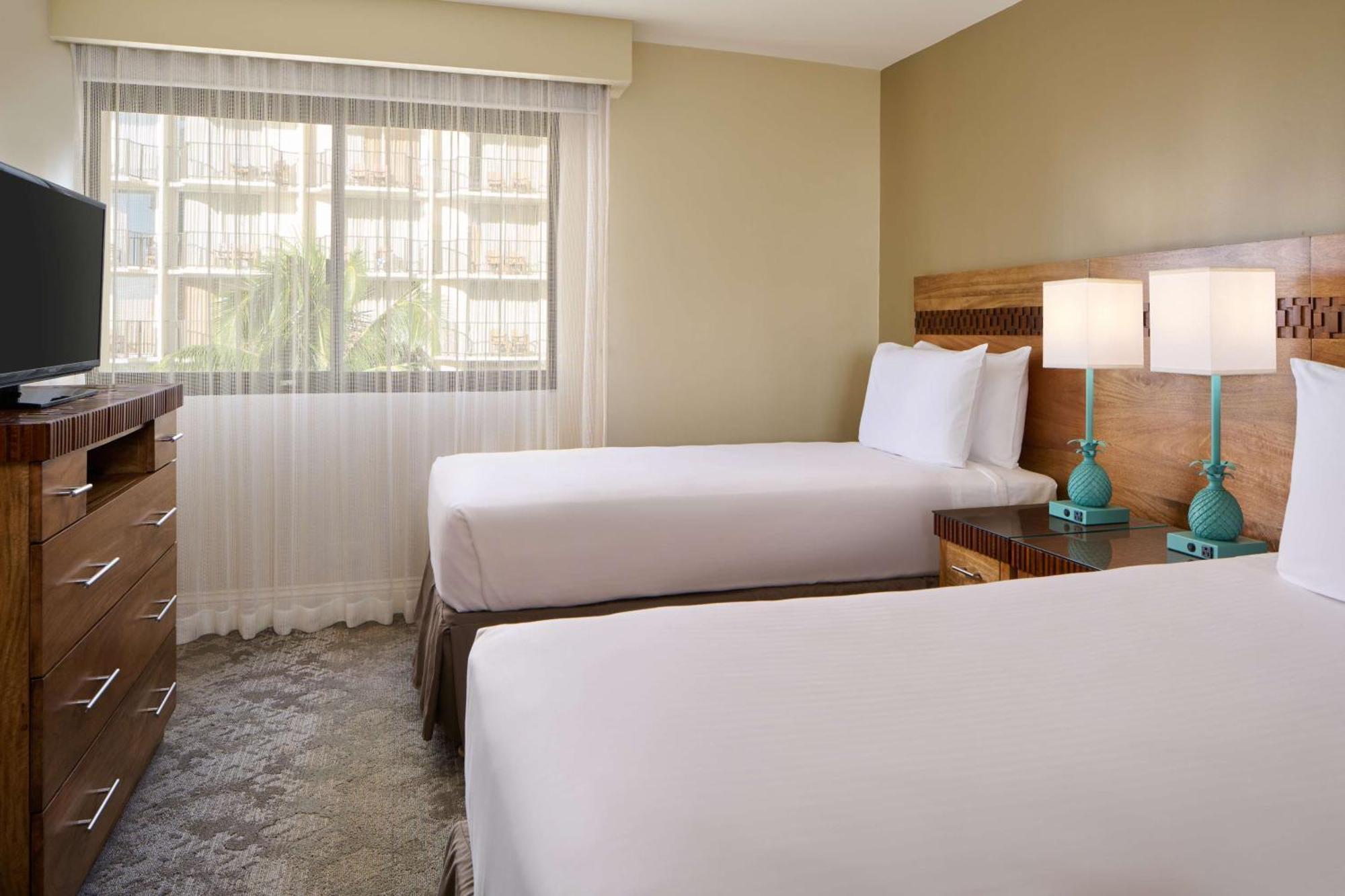 Aston Waikiki Beach Tower Honolulu Kültér fotó A bedroom at the Hilton Las Vegas