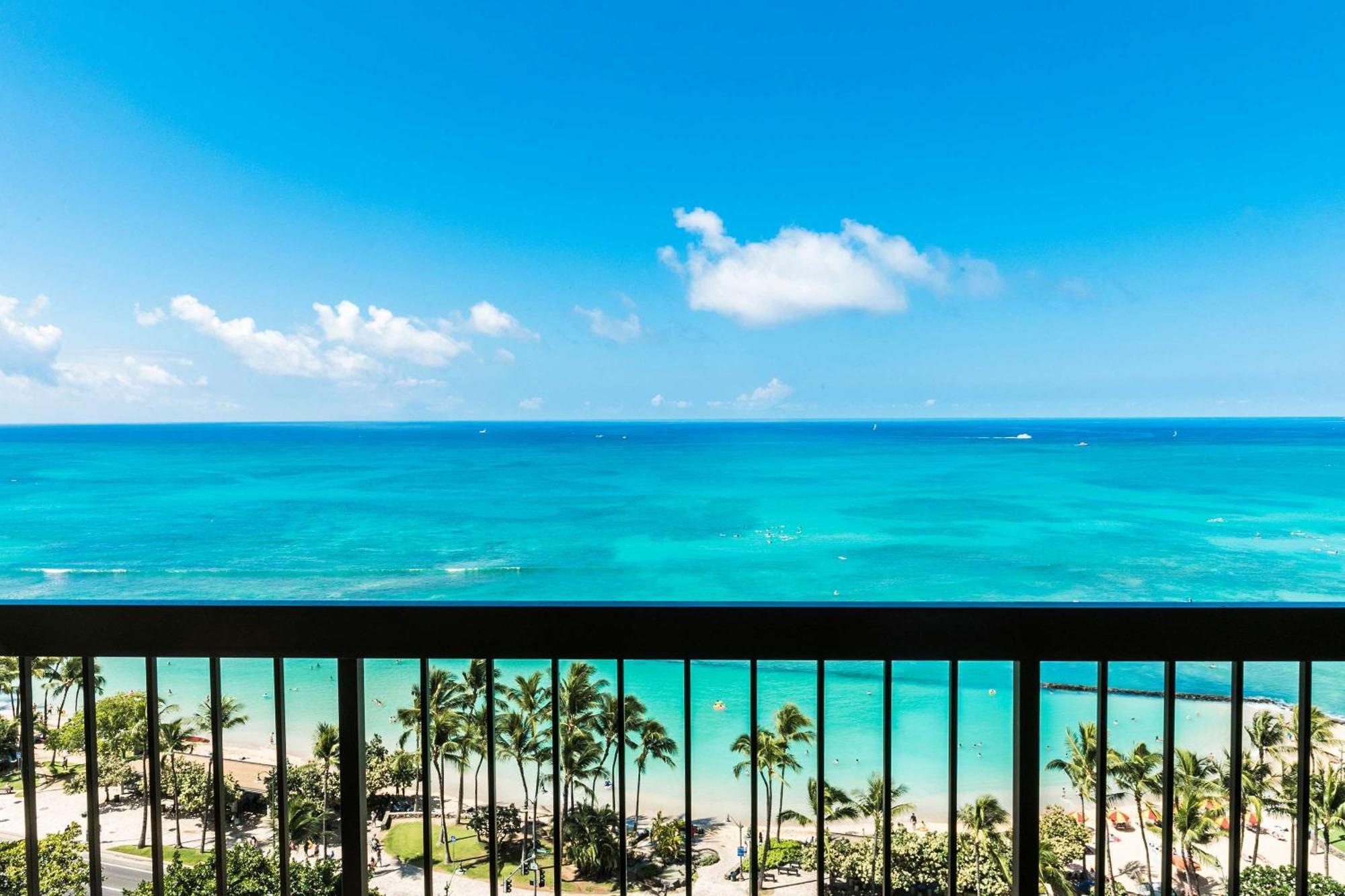 Aston Waikiki Beach Tower Honolulu Kültér fotó View of the Atlantic Ocean from the 18th floor of the Trump Ocean Club International Hotel and Tower